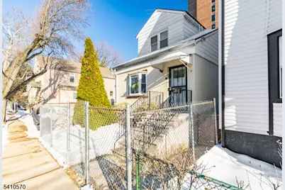 52 Oak Ave, Irvington, NJ 07111 - Photo 1