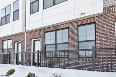 379 Main St, Little Falls Township, NJ 07424 - Photo 2