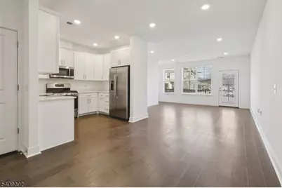 379 Main St, Little Falls Township, NJ 07424 - Photo 10