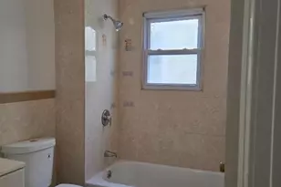 42 Seymour Ave, Newark, NJ 07108 - Photo 8