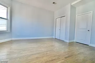 233 Bayview Ave, Jersey City, NJ 07305 - Photo 4