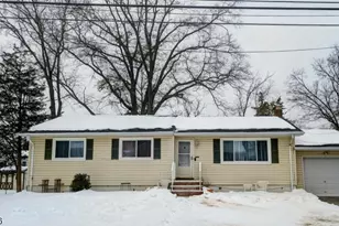 142 Hillcrest Ave, Franklin Township, NJ 08873 - Photo 1