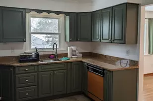 142 Hillcrest Ave, Franklin Township, NJ 08873 - Photo 4