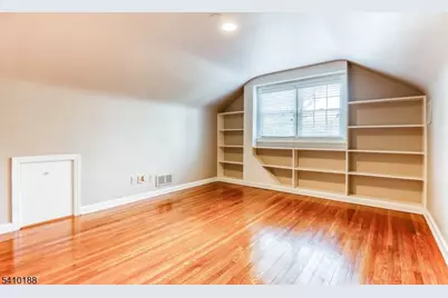 11 Wordsworth Rd, Millburn, NJ 07078 - Photo 8