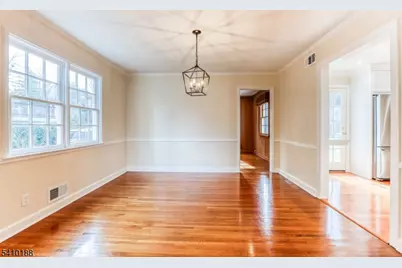 11 Wordsworth Rd, Millburn, NJ 07078 - Photo 4