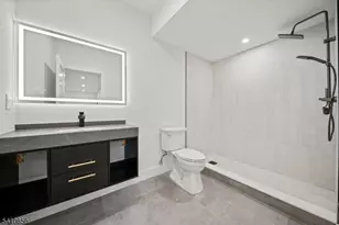 52 Congressional Pkwy, Livingston, NJ 07039 - Photo 24