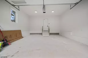 52 Congressional Pkwy, Livingston, NJ 07039 - Photo 20