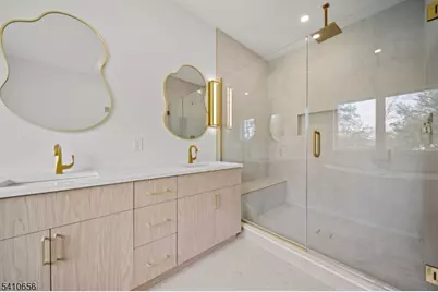 52 Congressional Pkwy, Livingston, NJ 07039 - Photo 14