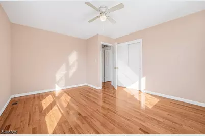 686 Gates Ter, Union Township, NJ 07083 - Photo 12