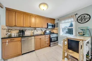 48 Hastings Ave, Rutherford, NJ 07070 - Photo 8