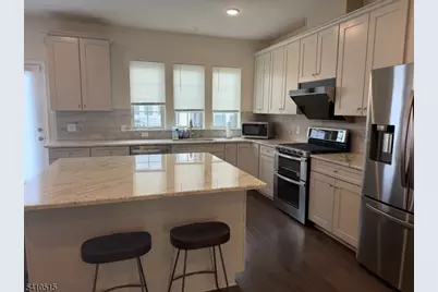 1 Cortland Ct, Livingston, NJ 07039 - Photo 6