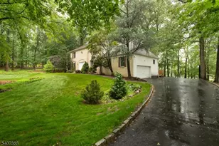 13 Deer Path Cir, Green Brook Township, NJ 08812 - Photo 34