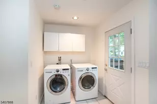 13 Deer Path Cir, Green Brook Township, NJ 08812 - Photo 14