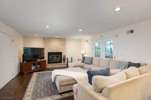 13 Deer Path Cir, Green Brook Township, NJ 08812 - Photo 6