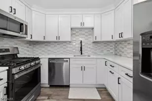 88 Harrington Rd, Clifton, NJ 07012 - Photo 8