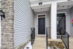26 Wisteria Ct, Monroe Township, NJ 08831 - Photo 2