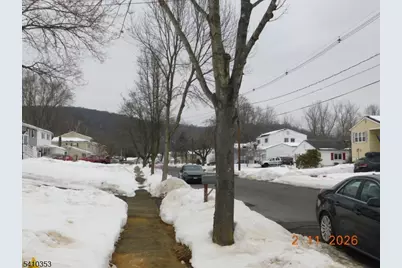 128 College View Dr, Hackettstown, NJ 07840 - Photo 2