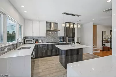 33 Haran Cir, Millburn, NJ 07041 - Photo 12