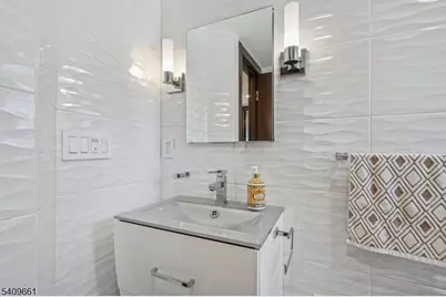 33 Haran Cir, Millburn, NJ 07041 - Photo 26