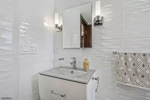 33 Haran Cir, Millburn, NJ 07041 - Photo 26