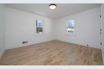 341 Forest Dr, Union Township, NJ 07083 - Photo 20