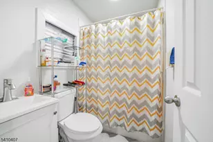 418 S 10th St, Newark, NJ 07103 - Photo 16