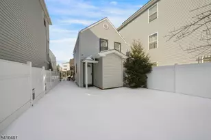 418 S 10th St, Newark, NJ 07103 - Photo 4