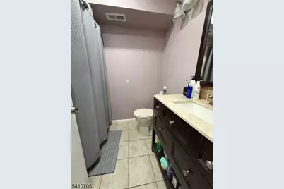 80 Farnham Sq, Sayreville, NJ 08859 - Photo 6