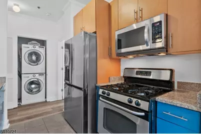 172 Culver Ave #206, Jersey City, NJ 07305 - Photo 12