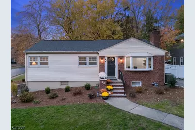 26 Pihlman Pl, Chatham, NJ 07928 - Photo 1