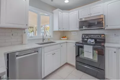 26 Pihlman Pl, Chatham, NJ 07928 - Photo 10