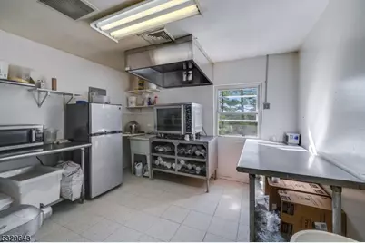 292 Passaic Ave, Fairfield, NJ 07004 - Photo 24