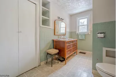 782 Uniontown Rd, Lopatcong Township, NJ 08865 - Photo 16