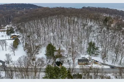 782 Uniontown Rd, Lopatcong Township, NJ 08865 - Photo 2