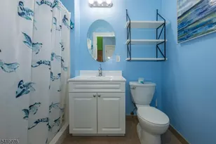 604 Avenue A, Bayonne, NJ 07002 - Photo 14
