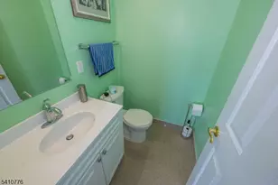 604 Avenue A, Bayonne, NJ 07002 - Photo 30