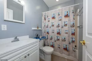604 Avenue A, Bayonne, NJ 07002 - Photo 24