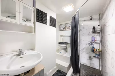 32 Newfield St, East Orange, NJ 07017 - Photo 18