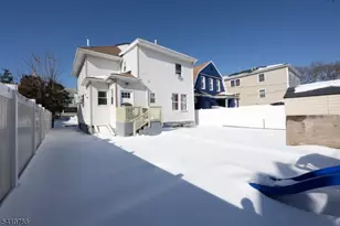 32 Newfield St, East Orange, NJ 07017 - Photo 4