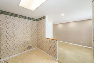 5 Beechwood Dr, Roxbury Township, NJ 07876 - Photo 10