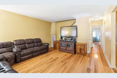 909 Seymour Ave, Linden, NJ 07036 - Photo 4