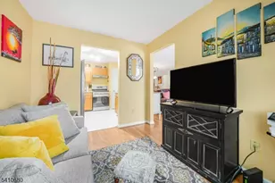 51 Crestview Ln, Mount Arlington, NJ 07856 - Photo 14