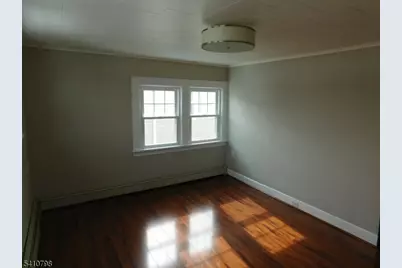 24 Hutchinson Ave, Hawthorne, NJ 07506 - Photo 2