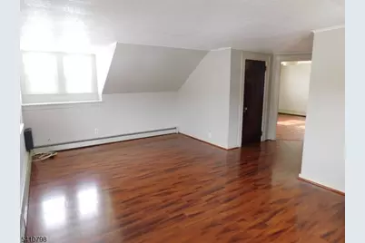 24 Hutchinson Ave, Hawthorne, NJ 07506 - Photo 4