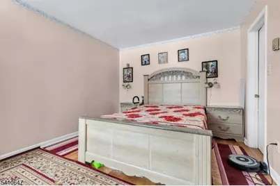 160 Cross Slope Ct, Manalapan Township, NJ 07726 - Photo 10