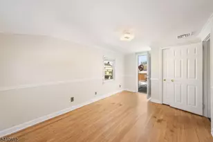 985 Arnet Ave, Union Township, NJ 07083 - Photo 6