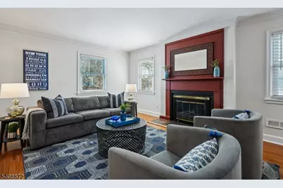 11 Overlook Ter, Maplewood, NJ 07040 - Photo 8