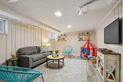 11 Overlook Ter, Maplewood, NJ 07040 - Photo 38