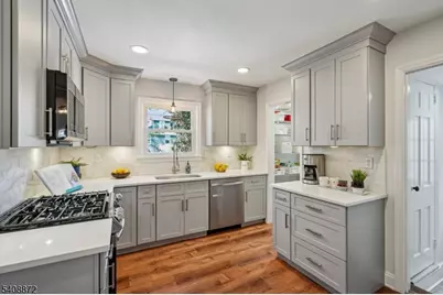 11 Overlook Ter, Maplewood, NJ 07040 - Photo 14