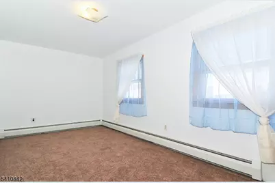 212 W Morris Ave, Linden, NJ 07036 - Photo 14
